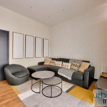 شقة Urban Flat 159 - Charming 3bdr Flat In *