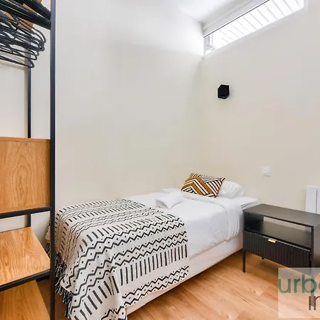 Urban Flat 159 - Charming 3bdr Flat In Apartment